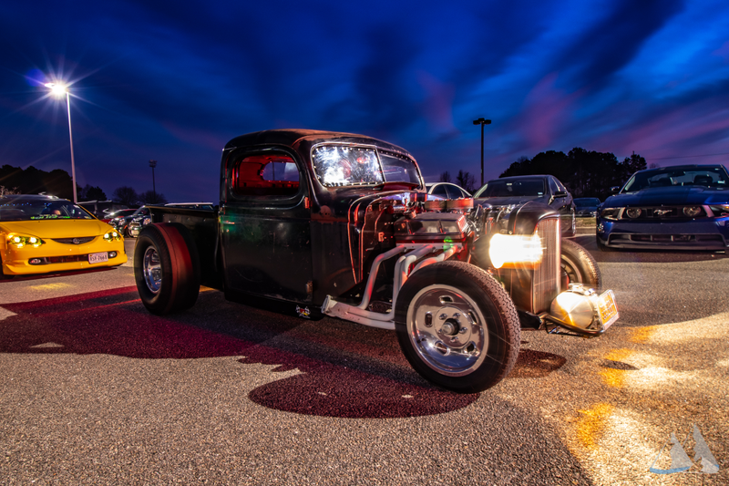 Illustration for article titled Nightmoves Car Show